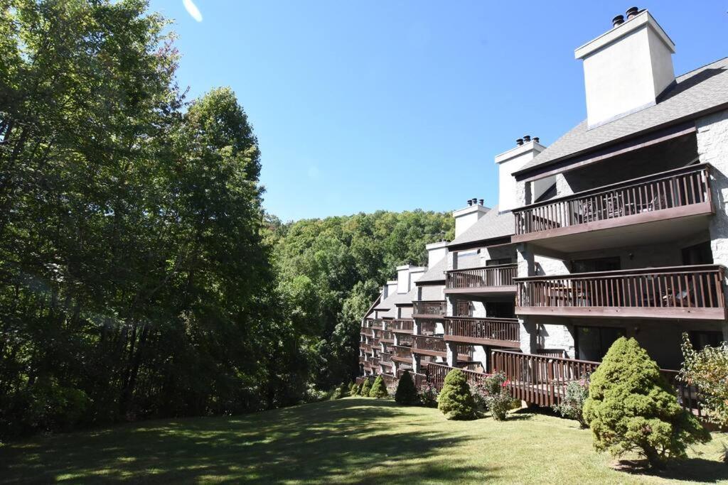Views & Fireplace - Minutes To Gburg And Ober - Condo Гетлинбург Екстериор снимка