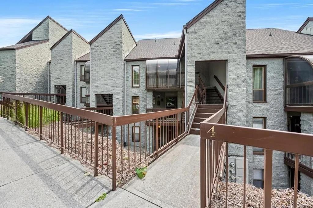 Views & Fireplace - Minutes To Gburg And Ober - Condo Гетлинбург Екстериор снимка